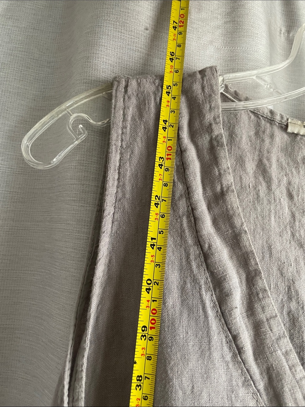 Francesca Bettini Sleeveless V-Neck Linen Dress in Light Gray - Picture 8 of 9